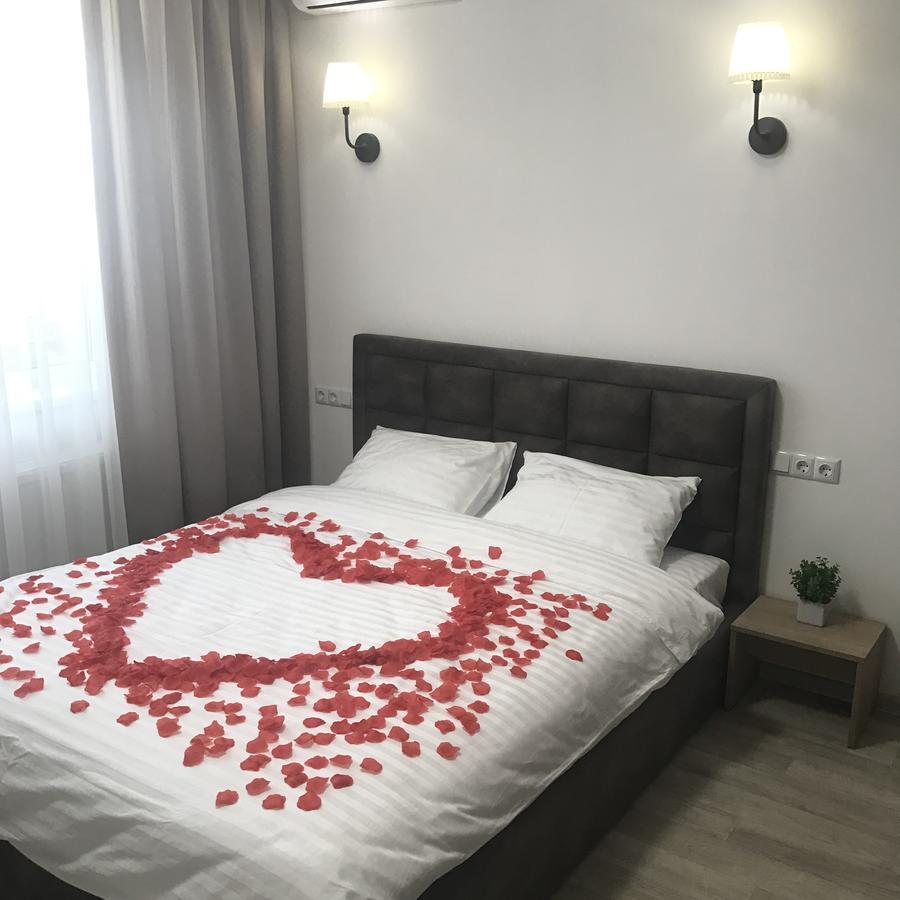 Святобор Lux Apartments Kiev Luaran gambar