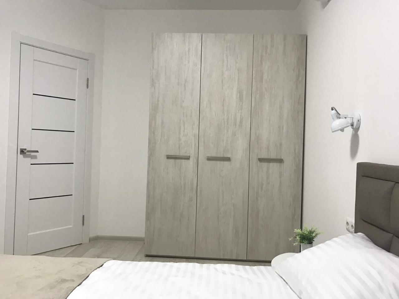 Святобор Lux Apartments Kiev Luaran gambar